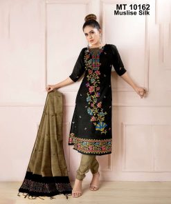 মাসলাইস সিল্ক তাঁতের থ্রি-পিস (MT-10162)