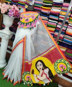 Alternative view of এপ্লিক এর কাজ সাথে হ্যান্ড পেইন্ট এর শাড়ী এক্সট্রা ব্লাউজ পিছ